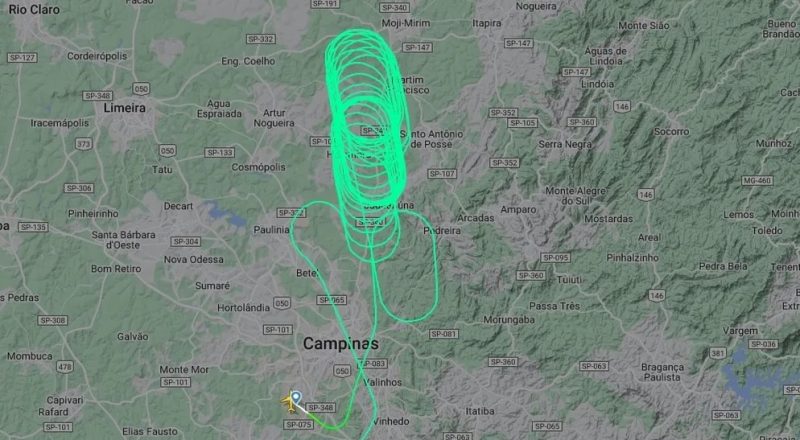 Avião da Azul voa em círculos por 3 horas e retorna ao aeroporto de