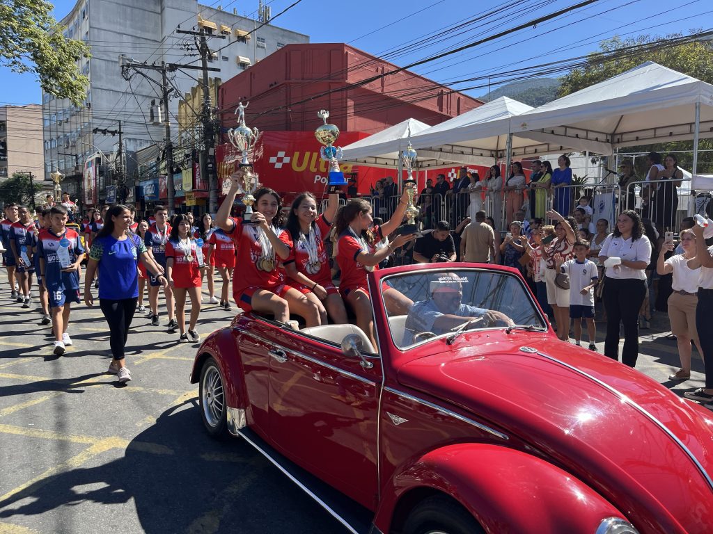 Festa de aniversário de 178 anos. Foram quatro dias de festa com shows e ainda o tradicional desfile cívico escolar no centro da cidade. 