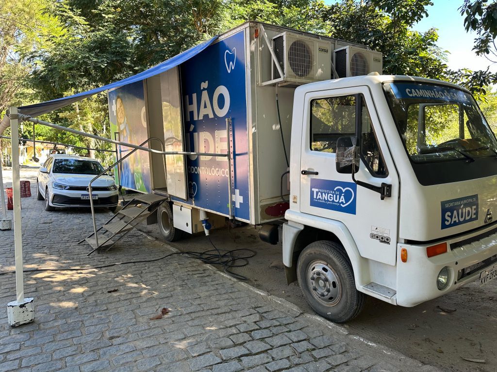 Caminhão da Saúde de Tanguá. O objetivo é levar serviços de saúde a moradores de bairros distantes da região central de Tanguá.