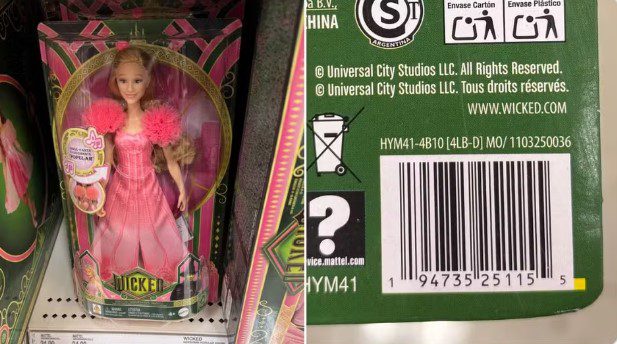 Mattel. Mattel é processada nos Estados Unidos por colocar link de site pornô em caixas de bonecas acidentalmente