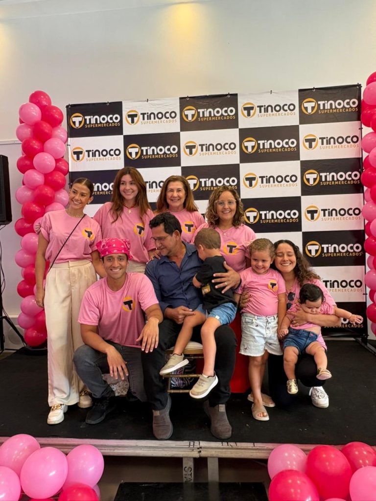 Supermercados Tinoco promove evento em homenagem às colaboradoras