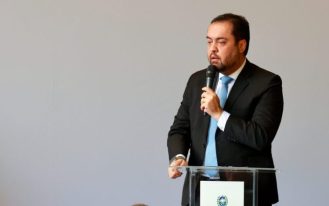 1Rio de Janeiro - RJ - 19.06.2023 - Governador Cláudio Castro acompanhado do ministro da justiça Flávio Dino,  assina termo de cooperação para a área de segurança pública, na ocasião,  entregou  drones, Viaturas, blindados e armamentos,  no palácio Guanabara.

Foto: Rogério Santana