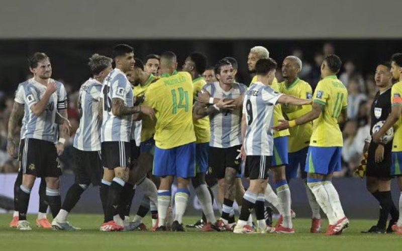 Screenshot_3 Argentina 4 x 1 Brasil foi o último jogo de Dorival Júnior pela seleção brasileira — Foto: Marcelo Endelli/Getty Images