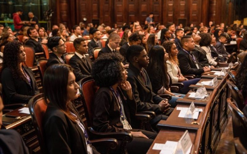 foto destaque site - parlamento juvenil