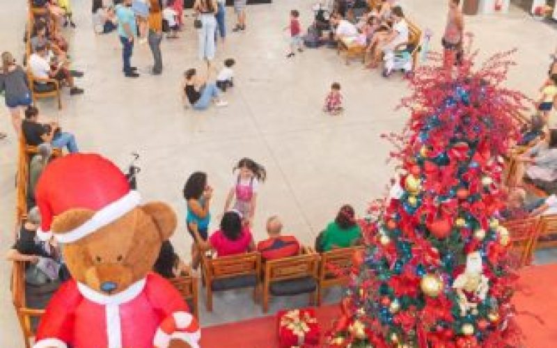 Papai Noel' vira atração no Mercado Municipal de Niterói